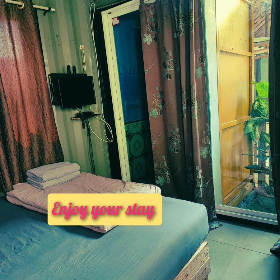 Do Dee Cafe Bangkok