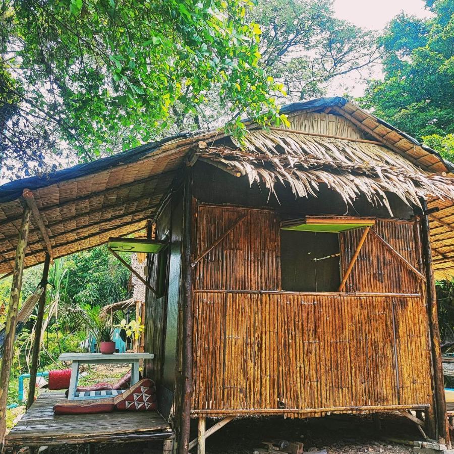 Do Dee Cafe Hostel
